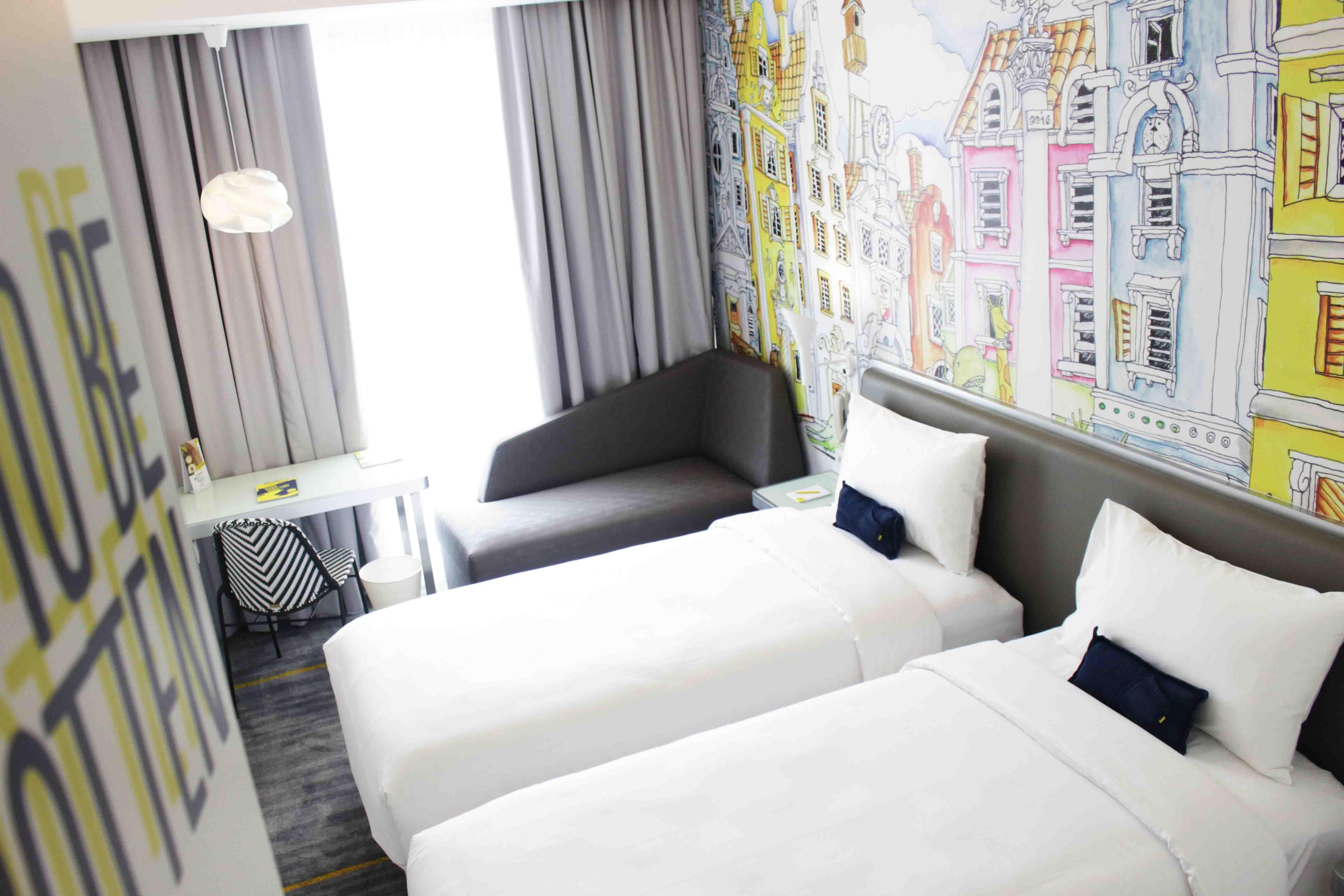 Yello Hotel Harmoni Giacarta Esterno foto