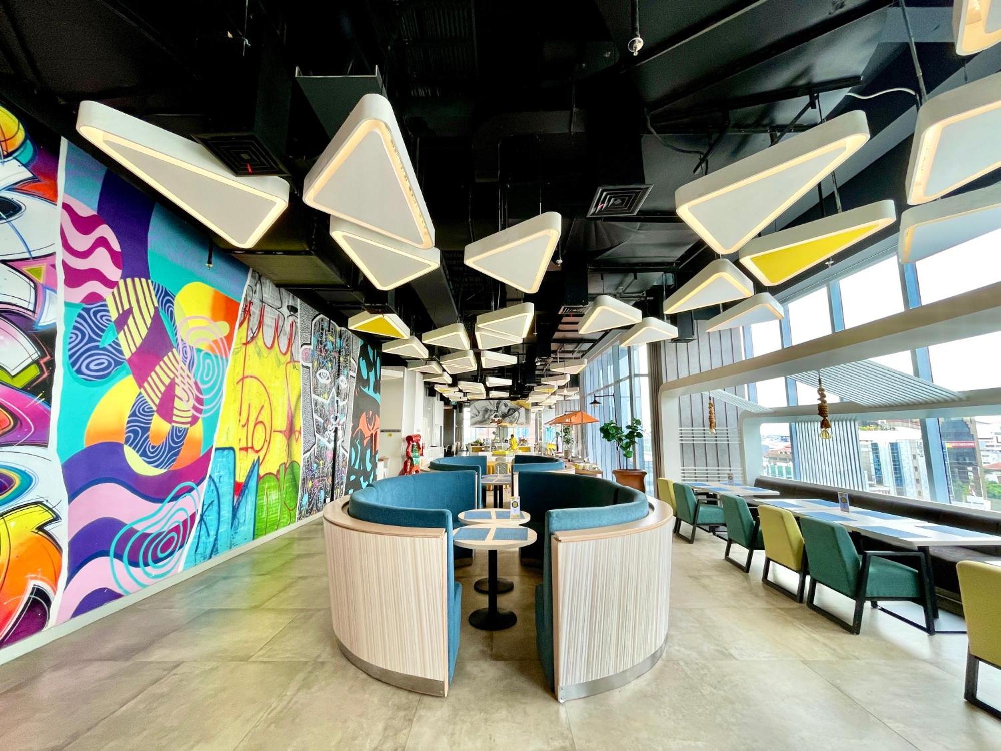 Yello Hotel Harmoni Giacarta Esterno foto
