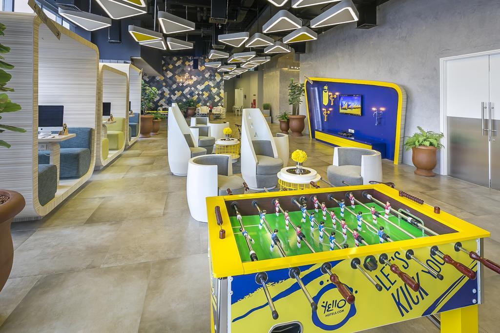 Yello Hotel Harmoni Giacarta Esterno foto