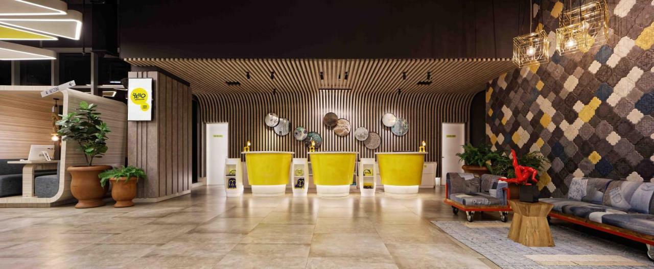 Yello Hotel Harmoni Giacarta Esterno foto
